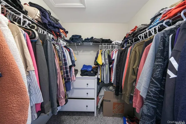 $725,000 | 7 Pondview Circle, Shirley, NY 11967