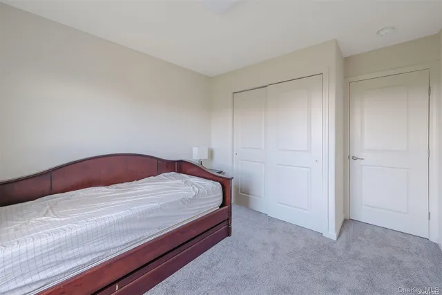 $725,000 | 7 Pondview Circle, Shirley, NY 11967