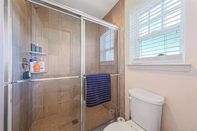 $725,000 | 7 Pondview Circle, Shirley, NY 11967