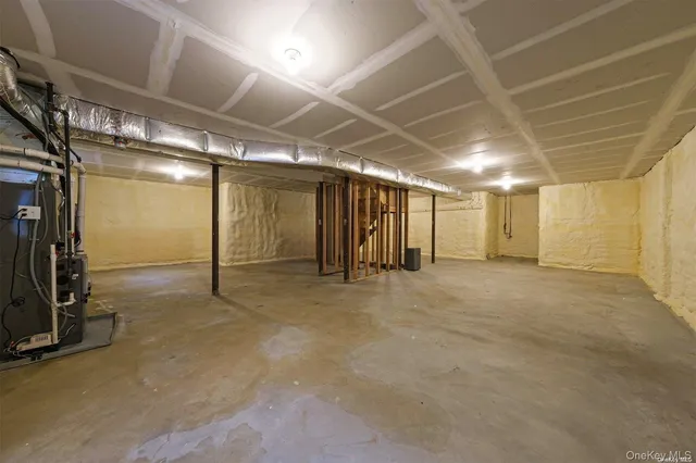 $725,000 | 7 Pondview Circle, Shirley, NY 11967