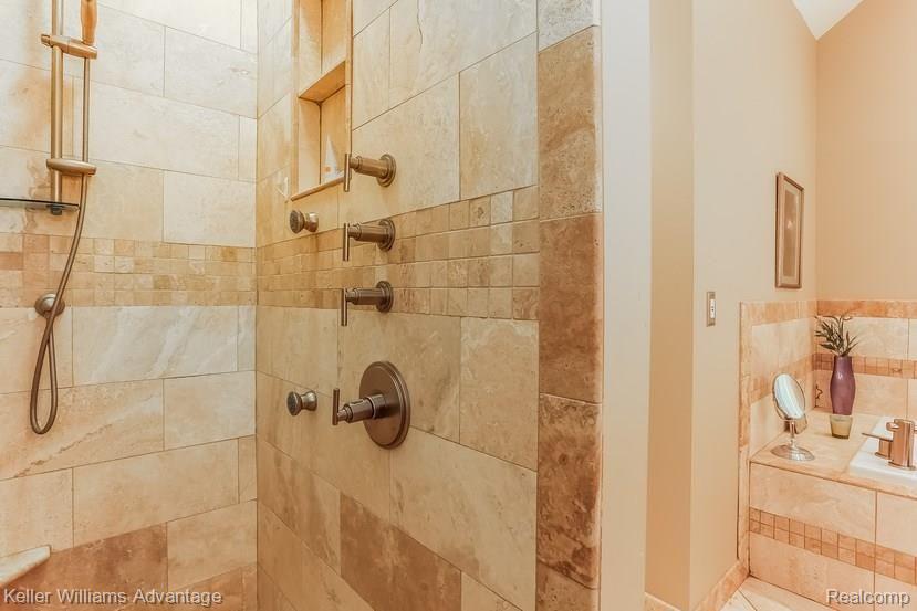 3378 Sawgrass Court Rochester Hills, MI 48309 - Photo 22 of 52