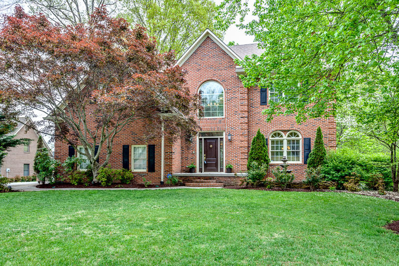 6812 Resolute Road Knoxville, TN 37918 - Photo 1 of 40 001180425-7-6812ResoluteRdKnoxvilleTN-SM