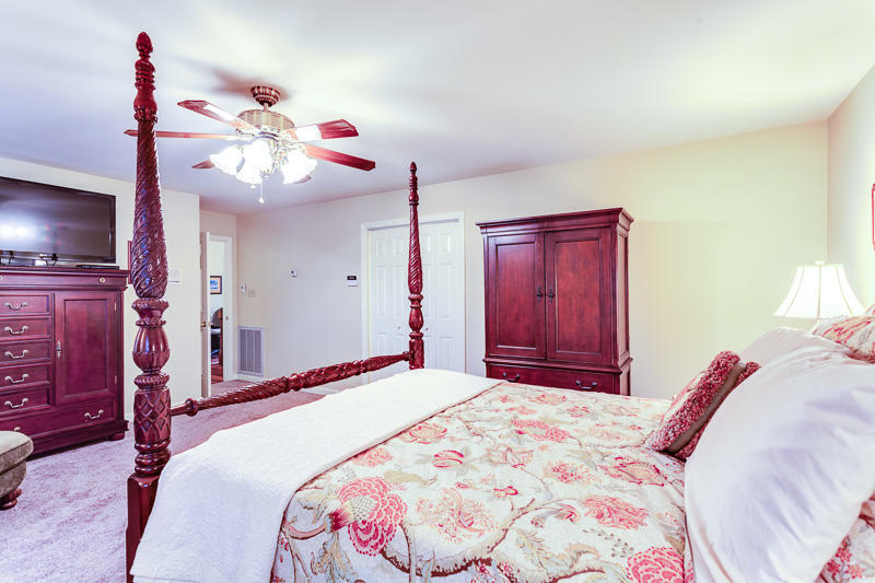 6812 Resolute Road Knoxville, TN 37918 - Photo 20 of 40 025180425-7-6812ResoluteRdKnoxvilleTN-SM