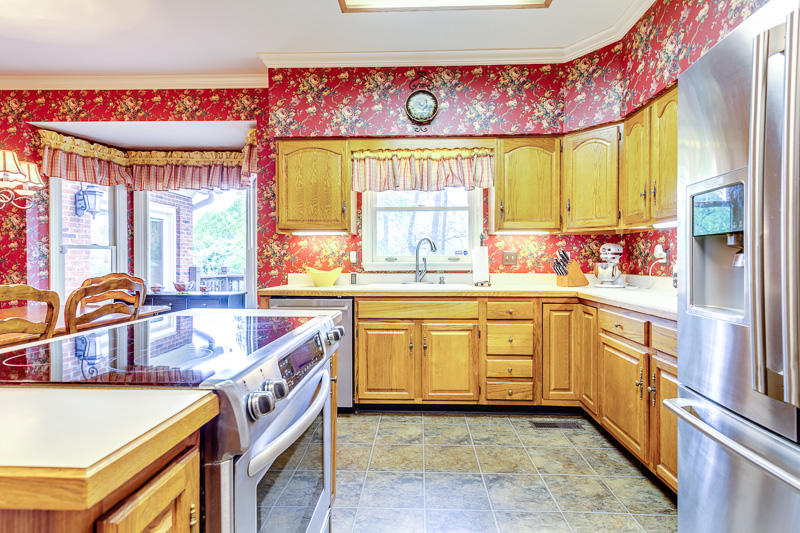 6812 Resolute Road Knoxville, TN 37918 - Photo 7 of 40 012180425-7-6812ResoluteRdKnoxvilleTN-SM