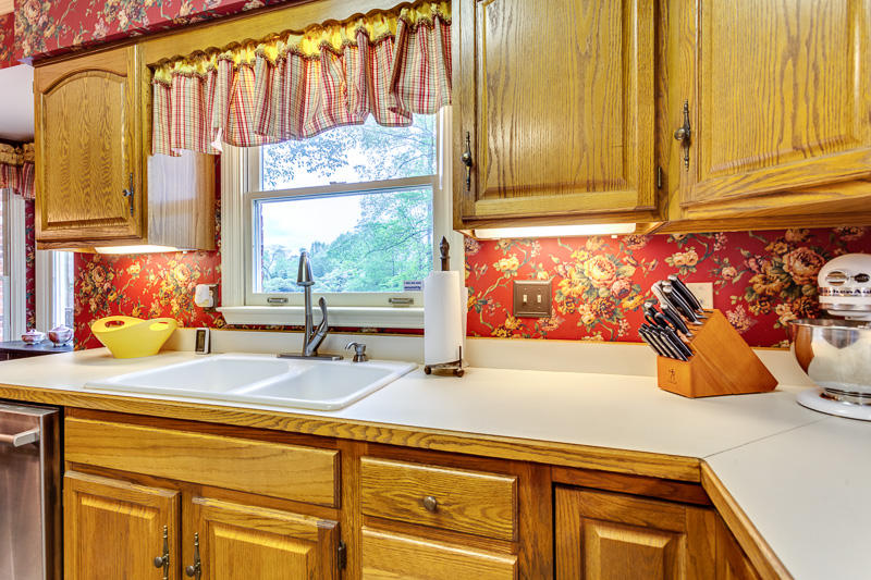 6812 Resolute Road Knoxville, TN 37918 - Photo 8 of 40 013180425-7-6812ResoluteRdKnoxvilleTN-SM