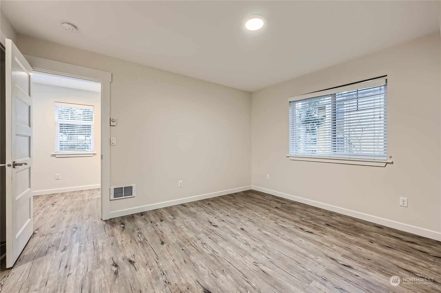 23230 Edmonds Way, Unit 101 Edmonds, WA 98026 - Photo 9 of 20 Gallery Image 9