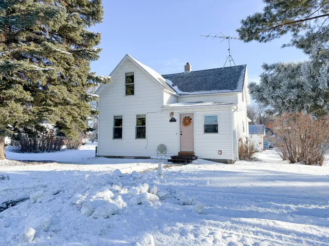 $134,900 | 203 Center Street South, Rothsay, MN 56579