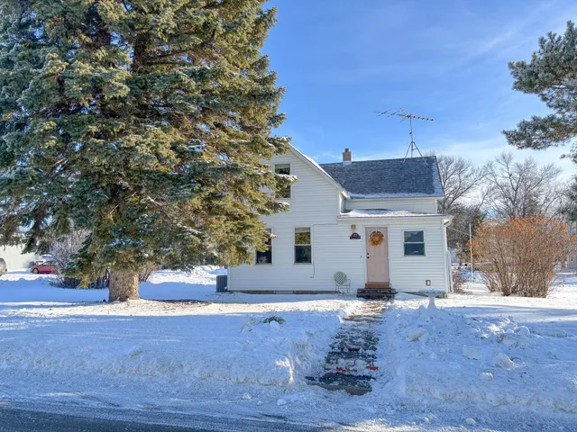 $134,900 | 203 Center Street South, Rothsay, MN 56579