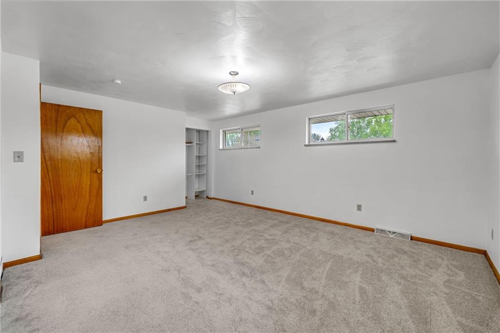 2052 Hulton Road Verona, PA 15147 - Photo 18 of 47