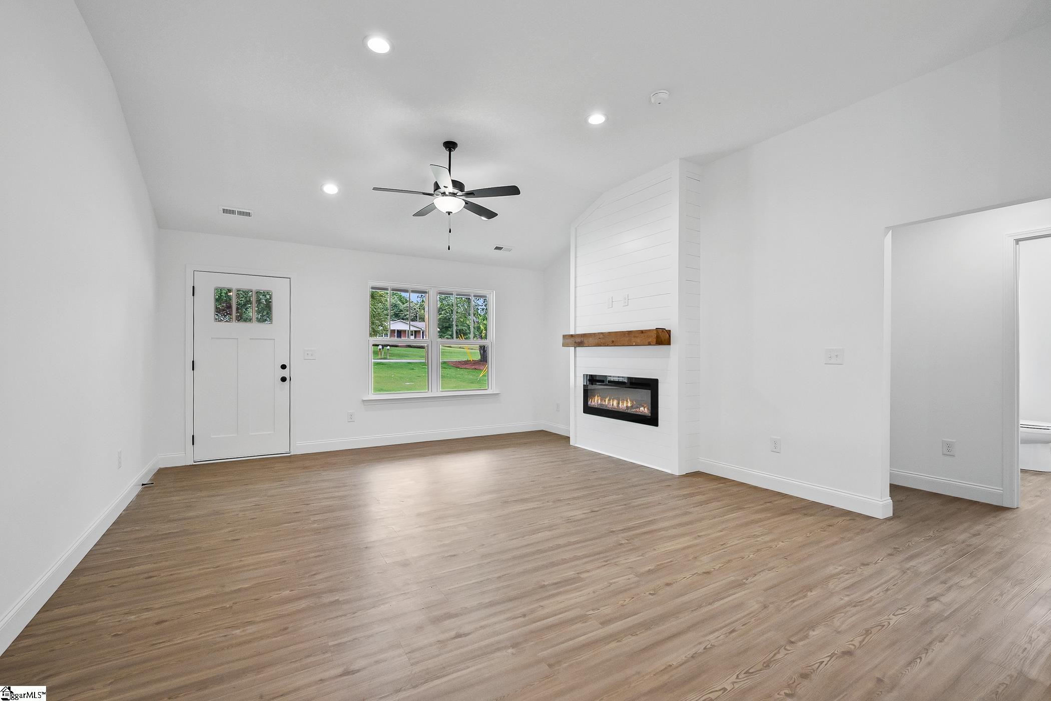 371 Edwards Store Road Lyman, SC 29365 - Photo 5 of 27