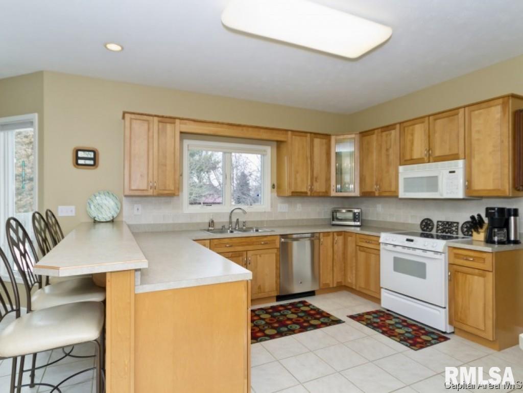 2605 Hastings Road Chatham, IL 62629 - Photo 13 of 34 Gallery Image 13