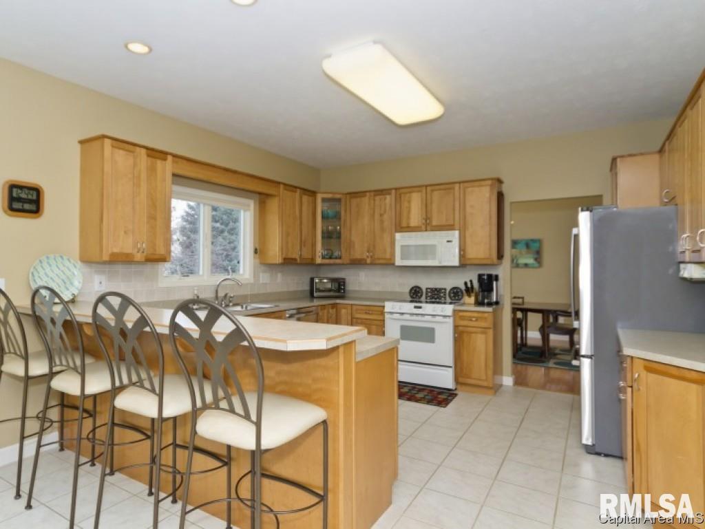 2605 Hastings Road Chatham, IL 62629 - Photo 8 of 34 Gallery Image 8
