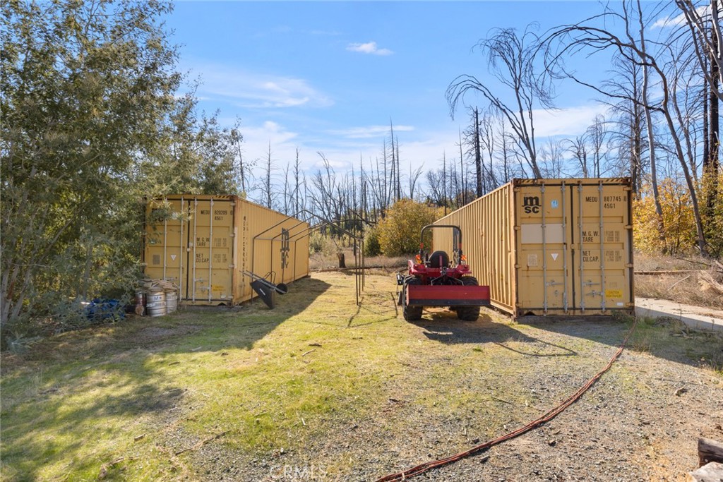 1809 Bald Rock Road Berry Creek, CA 95916 - Photo 5 of 37 a view of a backyard