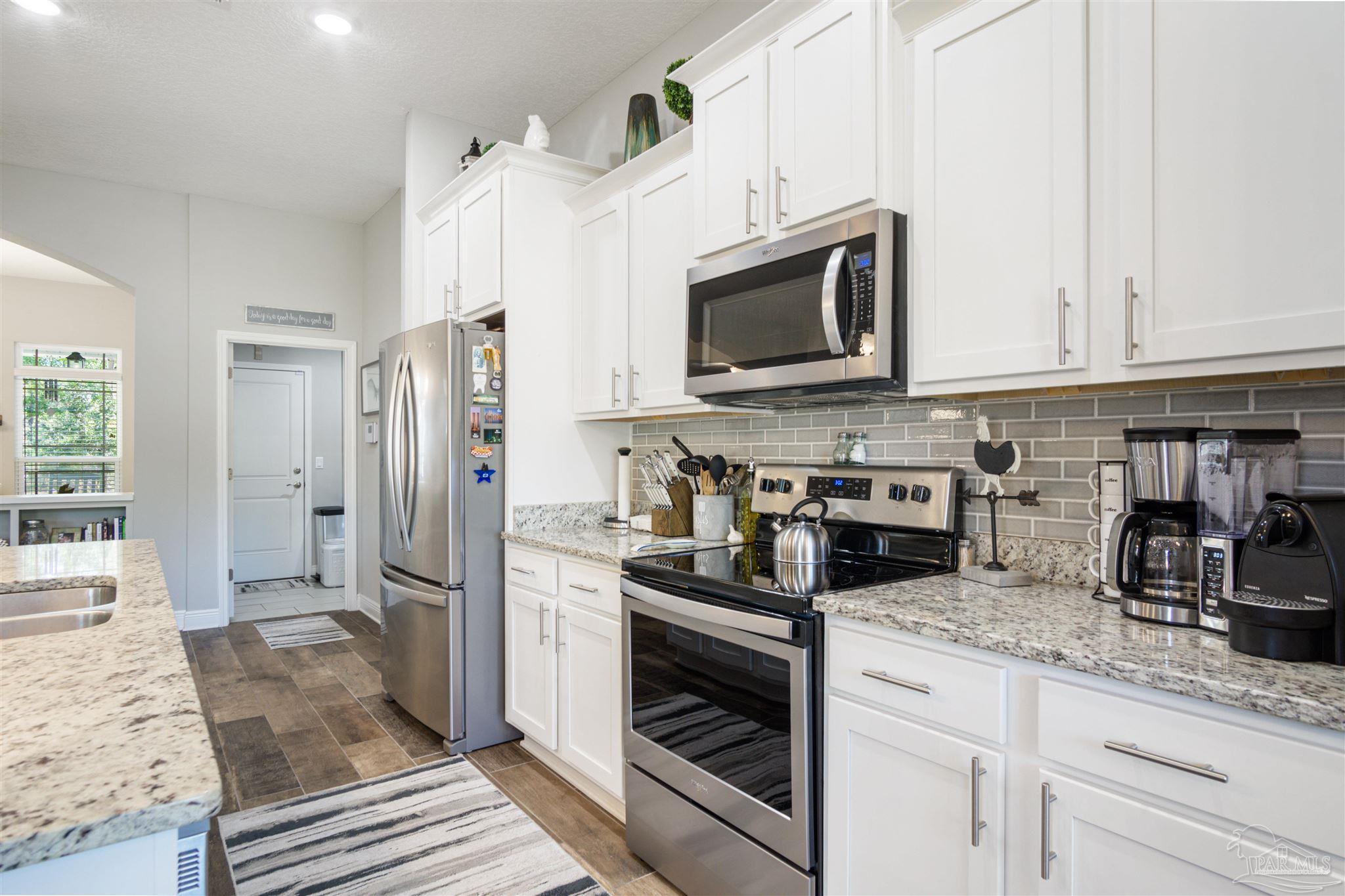 16610 Innerarity Point Road Pensacola, FL 32507 - Photo 12 of 47 Gallery Image 12