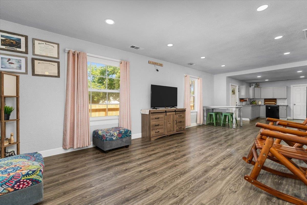 1158 Madison Street Red Bluff, CA 96080 - Photo 9 of 55