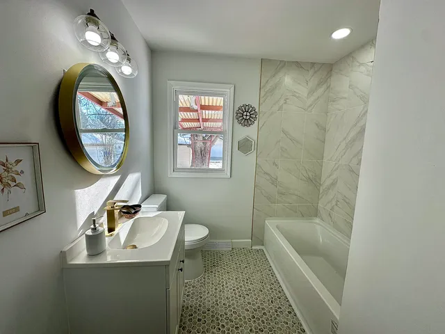 $239,000 | 8133 West Glen Avenue, Milwaukee, WI 53218