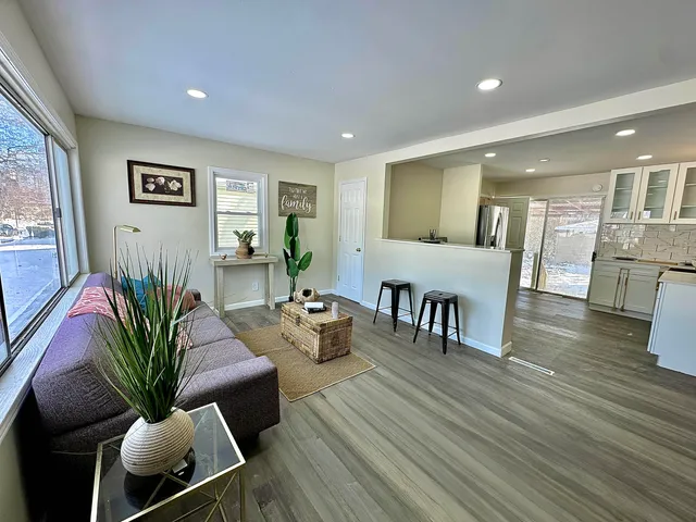 $239,000 | 8133 West Glen Avenue, Milwaukee, WI 53218