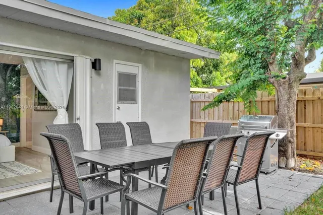 $524,999 | 1573 Northeast 30th Court, Pompano Beach, FL 33064