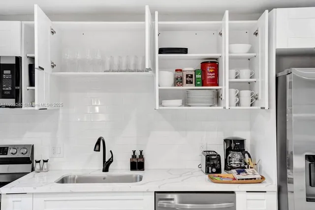 $524,999 | 1573 Northeast 30th Court, Pompano Beach, FL 33064