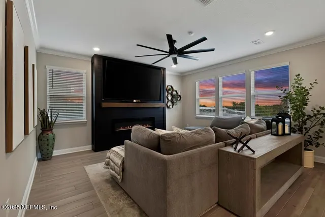 a view of a livingroom with furniture
