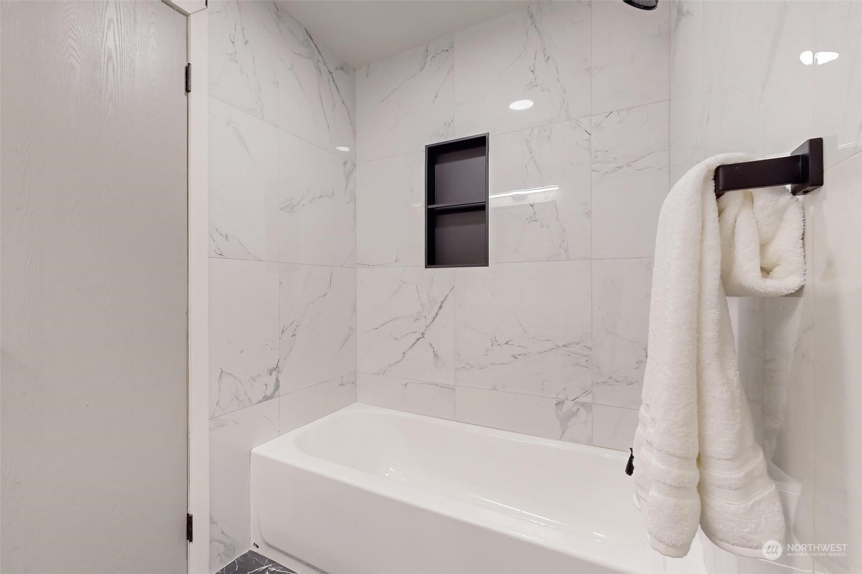 23710 48th Avenue Southeast Bothell, WA 98021 - Photo 10 of 17