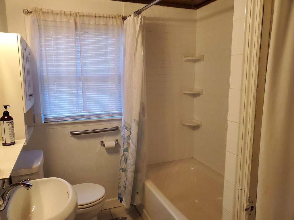 2506 Morrison Road Valdosta, GA 31606 - Photo 10 of 12 Gallery Image 10