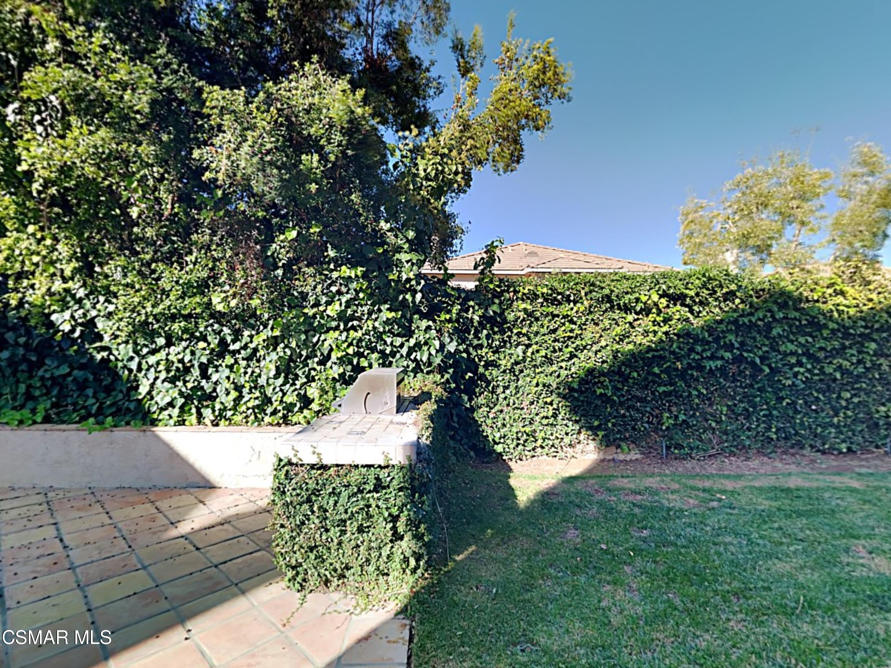 115 Parkside Drive Simi Valley, CA 93065 - Photo 25 of 27 a view of a yard