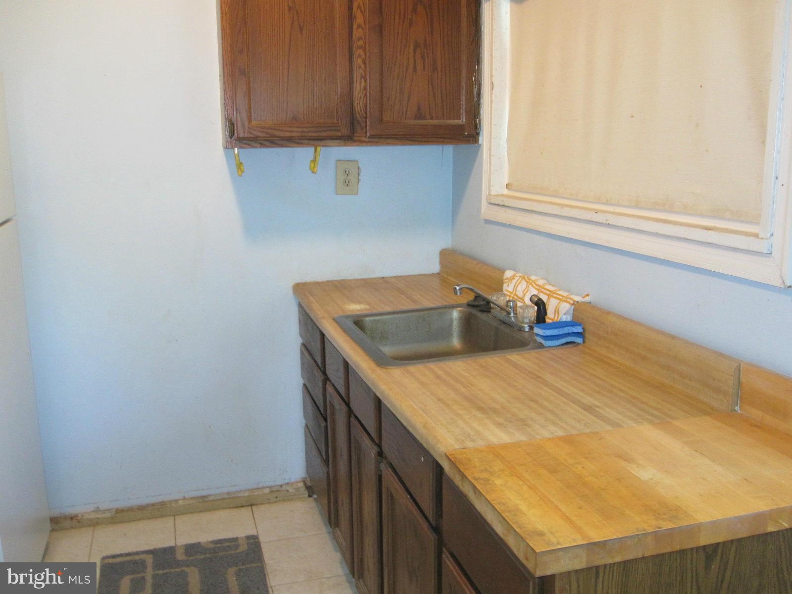 3910 Gannon Road Silver Spring, MD 20902 - Photo 6 of 14 Kitchen