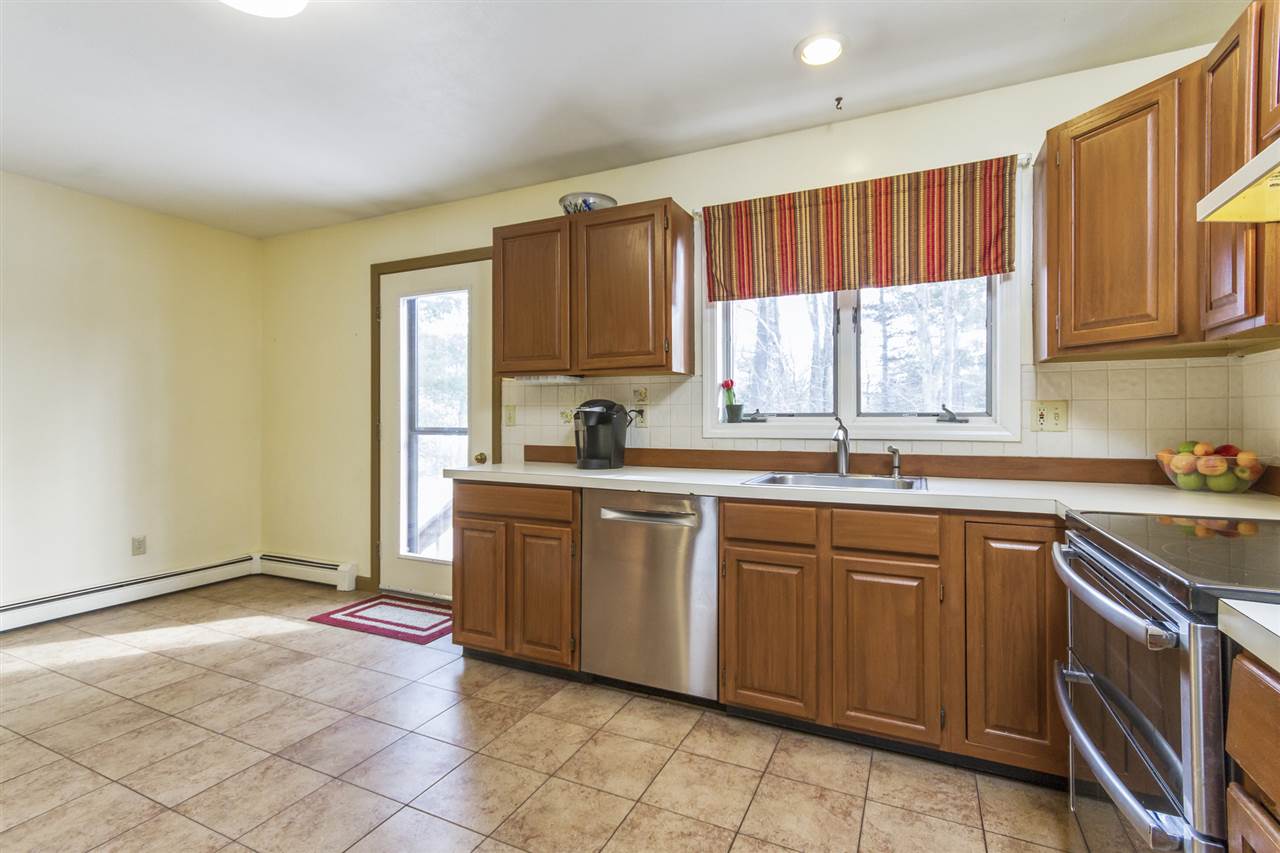 13 Capitol Circle Rochester, NH 03867 - Photo 11 of 40