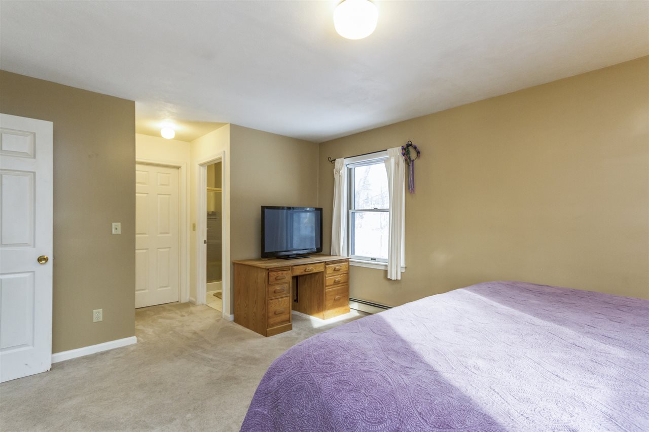 13 Capitol Circle Rochester, NH 03867 - Photo 20 of 40