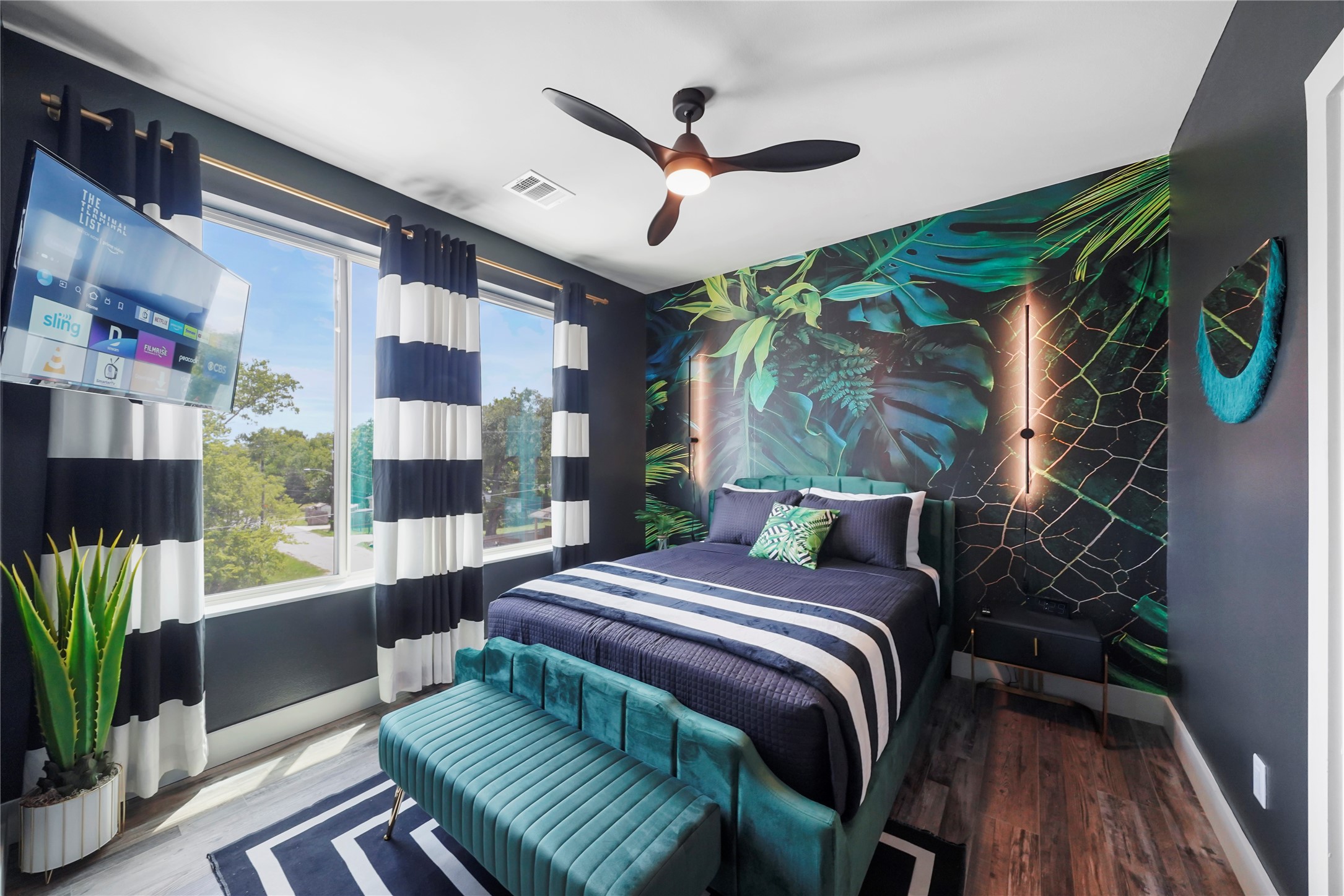 4703 Ward Street Houston, TX 77021 - Photo 11 of 27 Turn down for what......