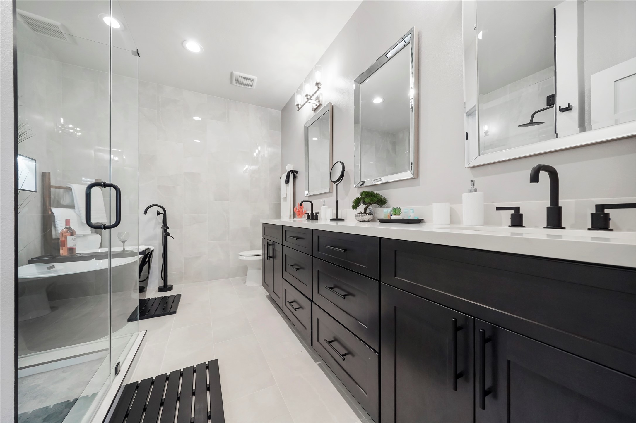 4703 Ward Street Houston, TX 77021 - Photo 9 of 27