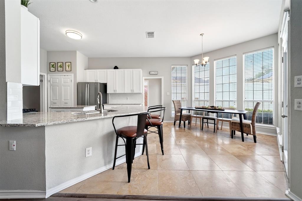 4509 Scenic Drive Rowlett, TX 75088 - Photo 21 of 40 Kitchen