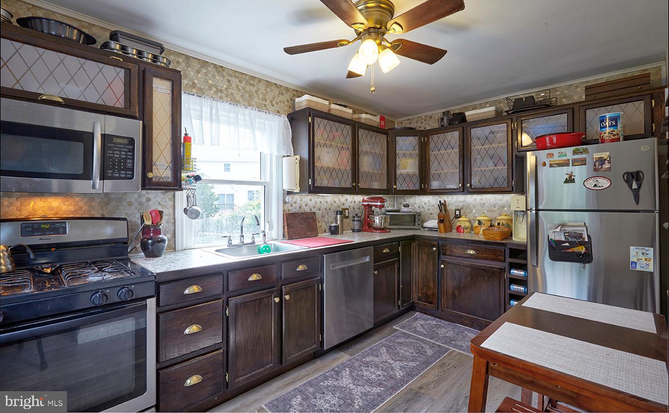 405 Warwick Road Lawnside, NJ 08045 - Photo 7 of 25