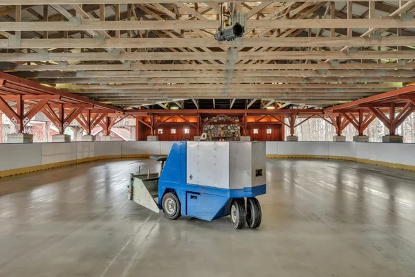 $10,500,000 | 5105 Turtle Pointe Drive, Ann Arbor, MI 48105