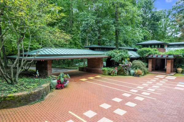 $10,500,000 | 5105 Turtle Pointe Drive, Ann Arbor, MI 48105