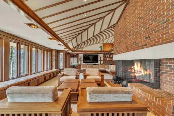 $10,500,000 | 5105 Turtle Pointe Drive, Ann Arbor, MI 48105