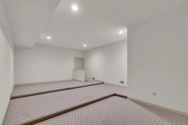 $10,500,000 | 5105 Turtle Pointe Drive, Ann Arbor, MI 48105