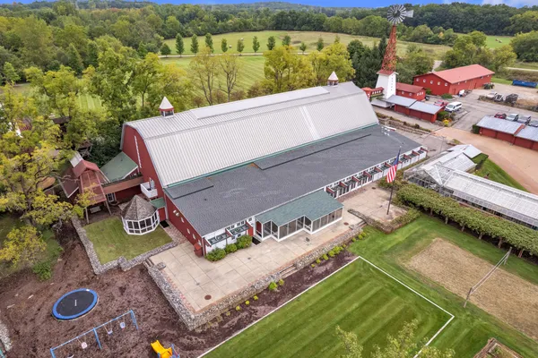 $10,500,000 | 5105 Turtle Pointe Drive, Ann Arbor, MI 48105