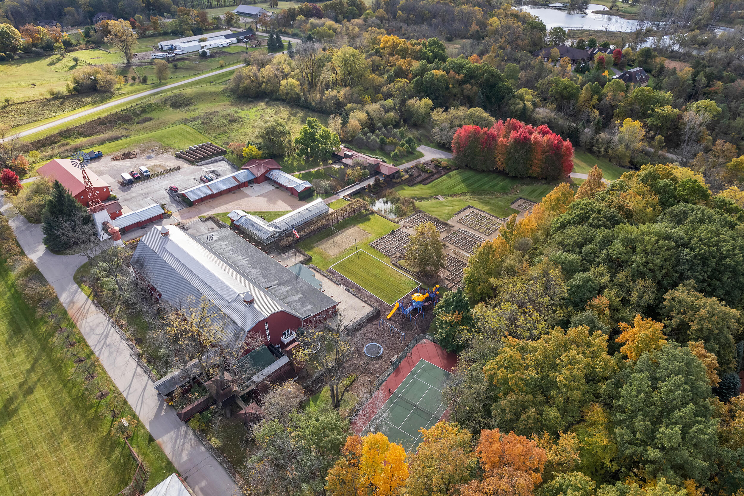 5105 Turtle Pointe Drive Ann Arbor, MI 48105 - Photo 74 of 79 turtle point drone (fall colors)-08