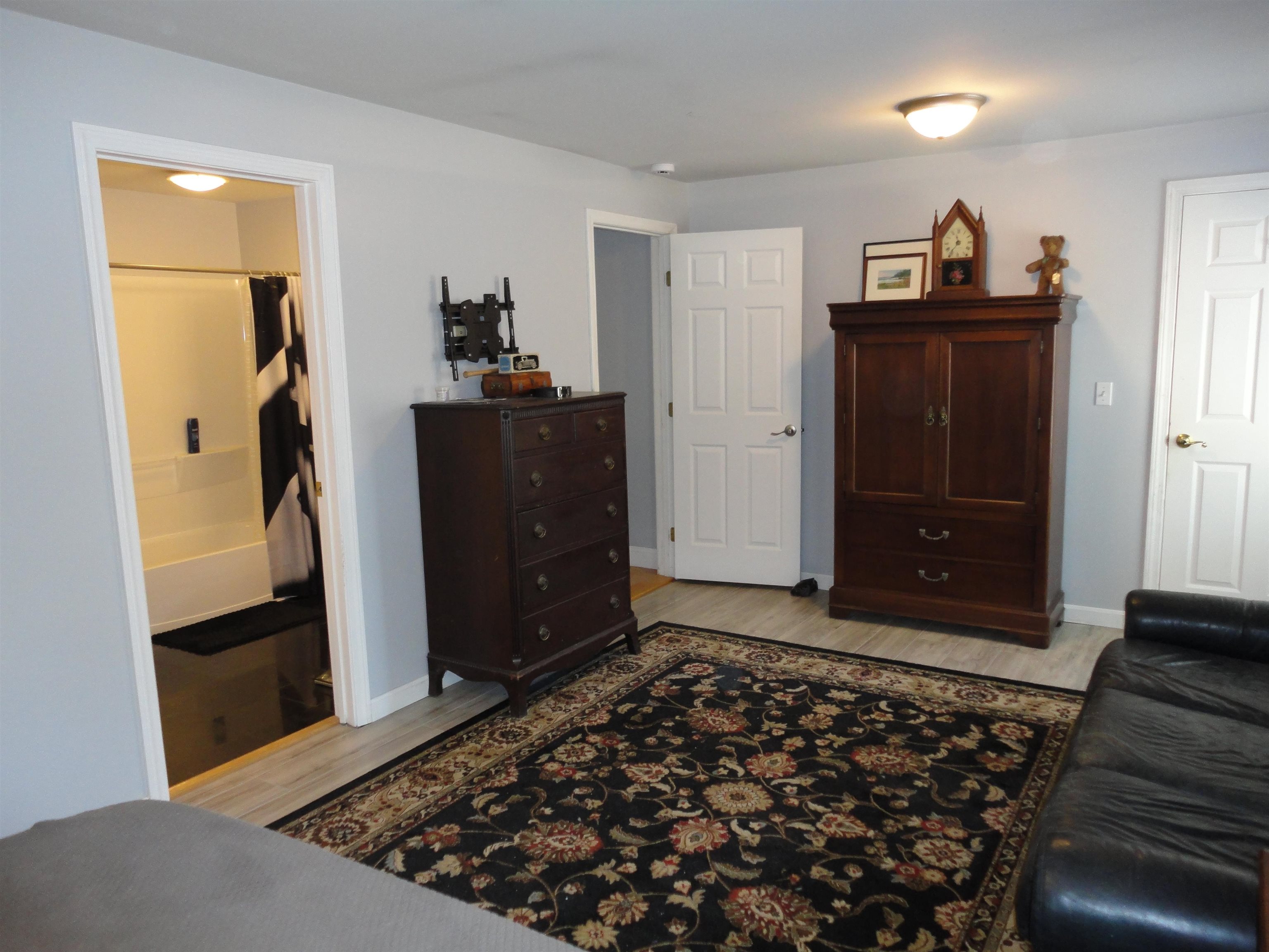 13 Hall Road Londonderry, NH 03053 - Photo 18 of 33 Gallery Image 18
