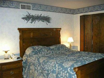 922 Waynesboro Road Decatur, IN 46733 - Photo 2 of 9