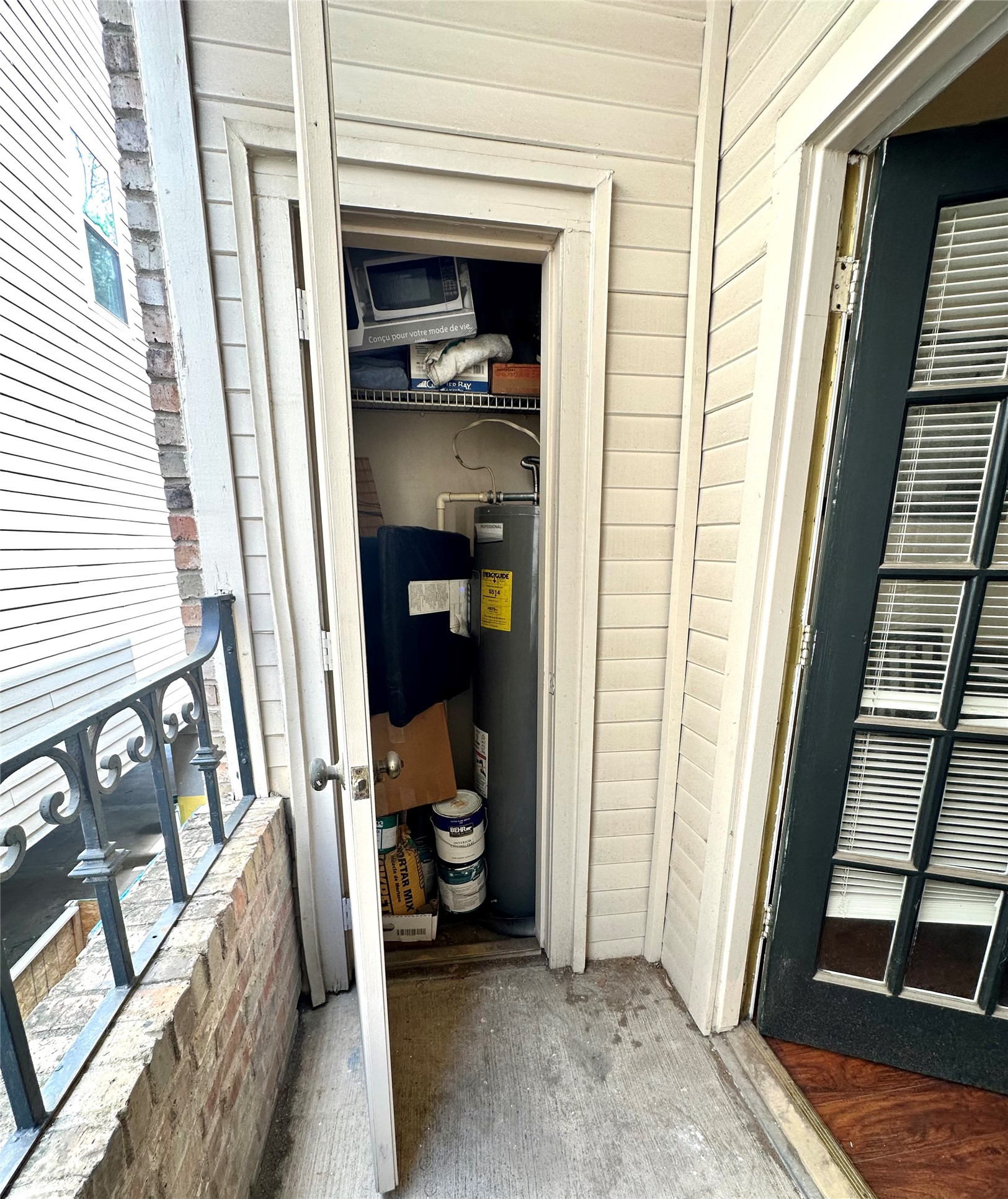 2801 Rio Grande Street, Unit 203 Austin, TX 78705 - Photo 18 of 25 2nd balcony with storage, off dining area