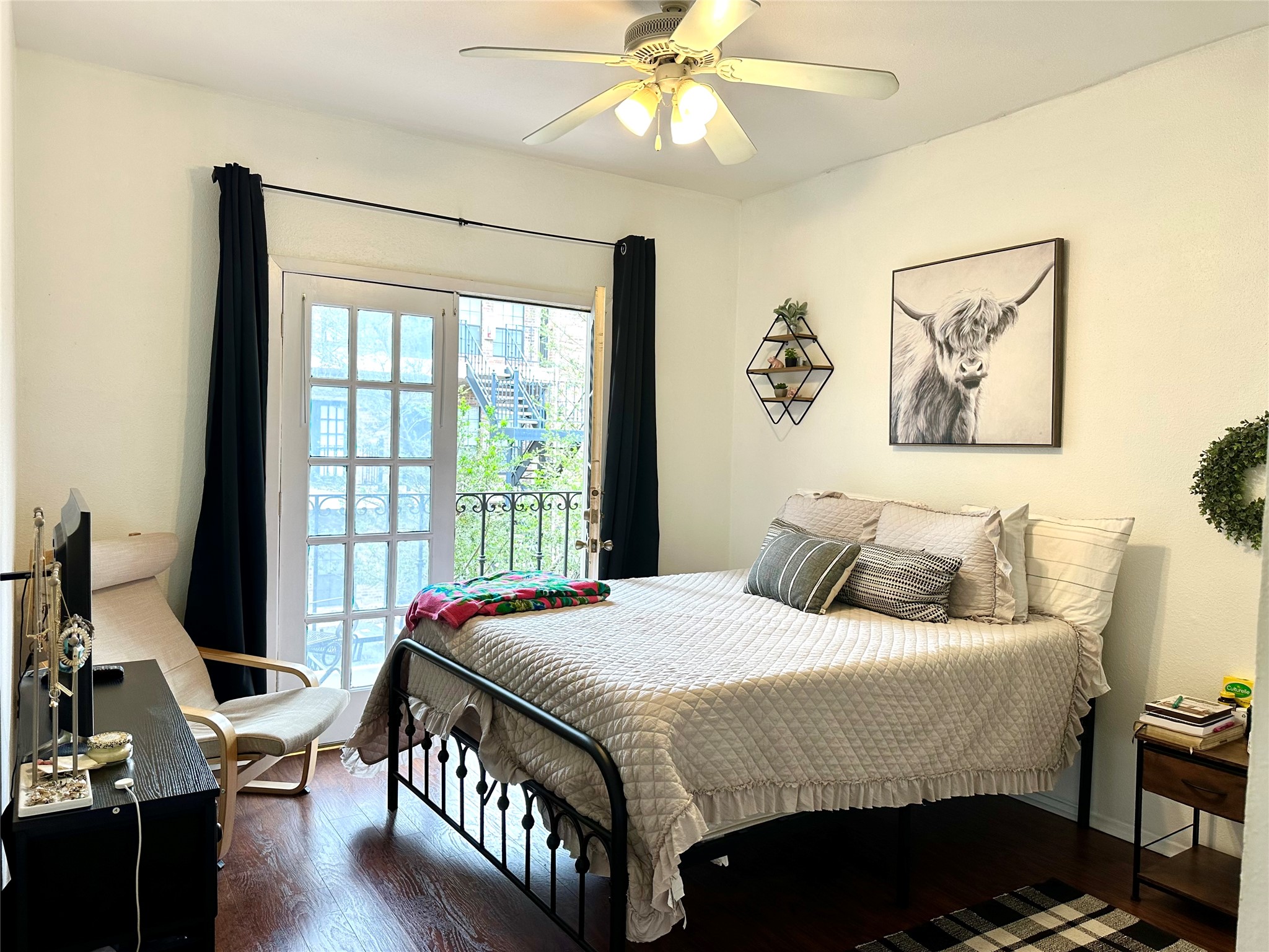 2801 Rio Grande Street, Unit 203 Austin, TX 78705 - Photo 5 of 25 Balcony overlooking the courtyard.