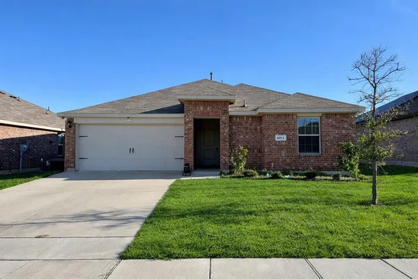 $2,000 | 3014 Saddleback Way, Forney, TX 75126