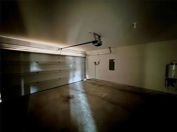 $2,000 | 3014 Saddleback Way, Forney, TX 75126