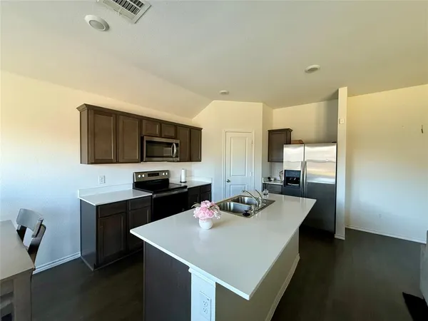 $2,000 | 3014 Saddleback Way, Forney, TX 75126