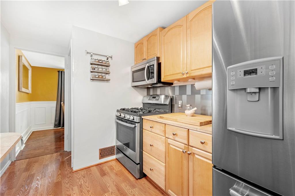 243 Castle Road Pittsburgh, PA 15234 - Photo 9 of 22 Gallery Image 9