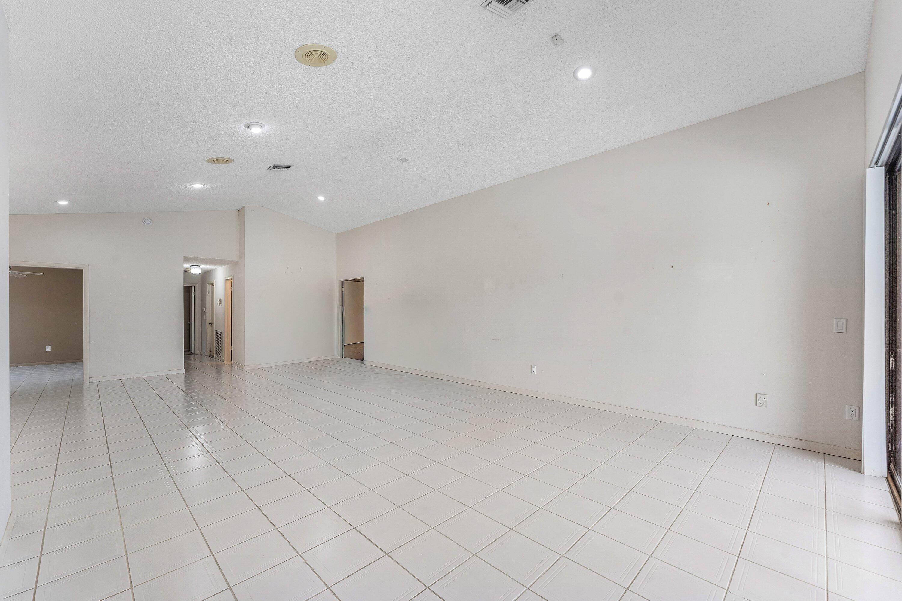 10991 Highland Circle Boca Raton, FL 33428 - Photo 11 of 40 008-10991HighlandCircle-BocaRaton-FL-334