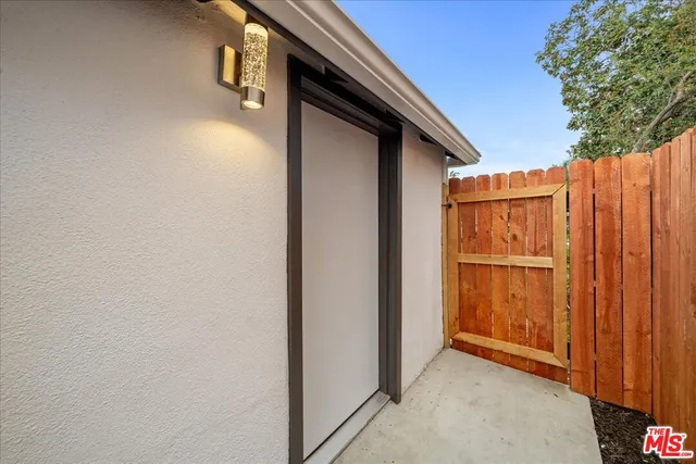 $5,500 | 5815 Saloma Avenue, Van Nuys, CA 91411